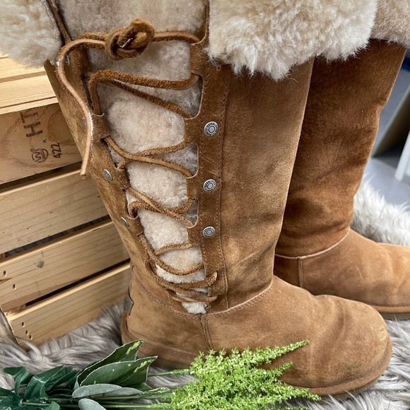 SIDE lace up UGG Boots - Picture 2 of 6